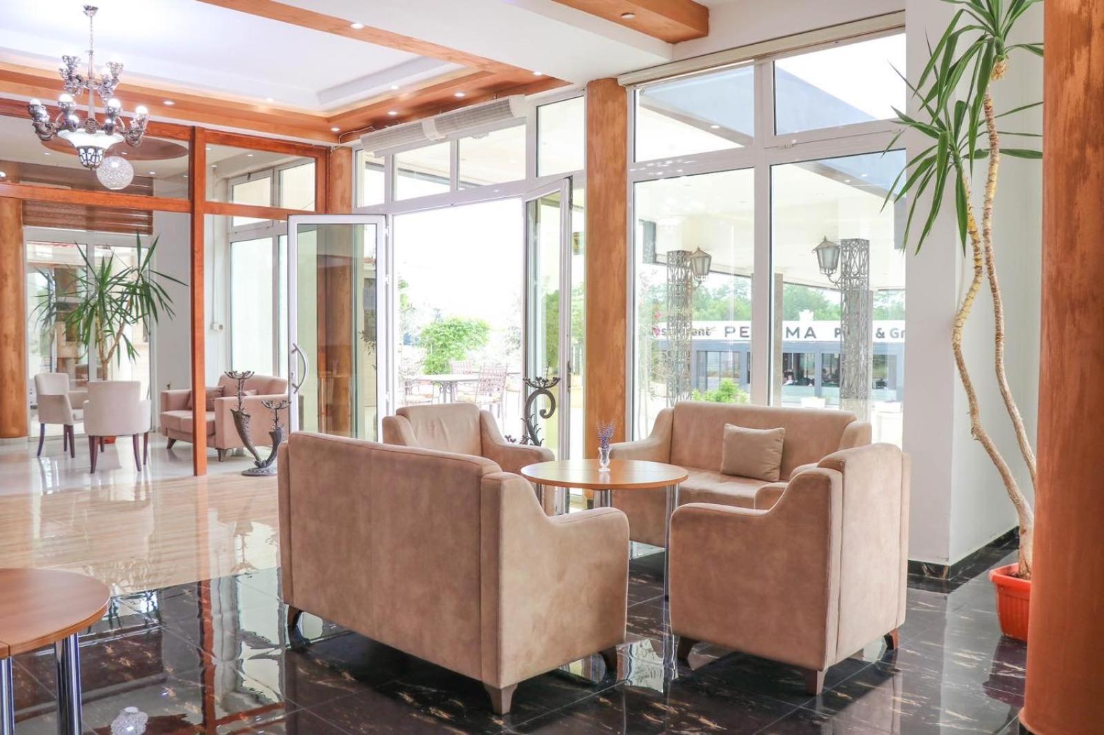 Imperial Hotel Ulcinj Exterior photo