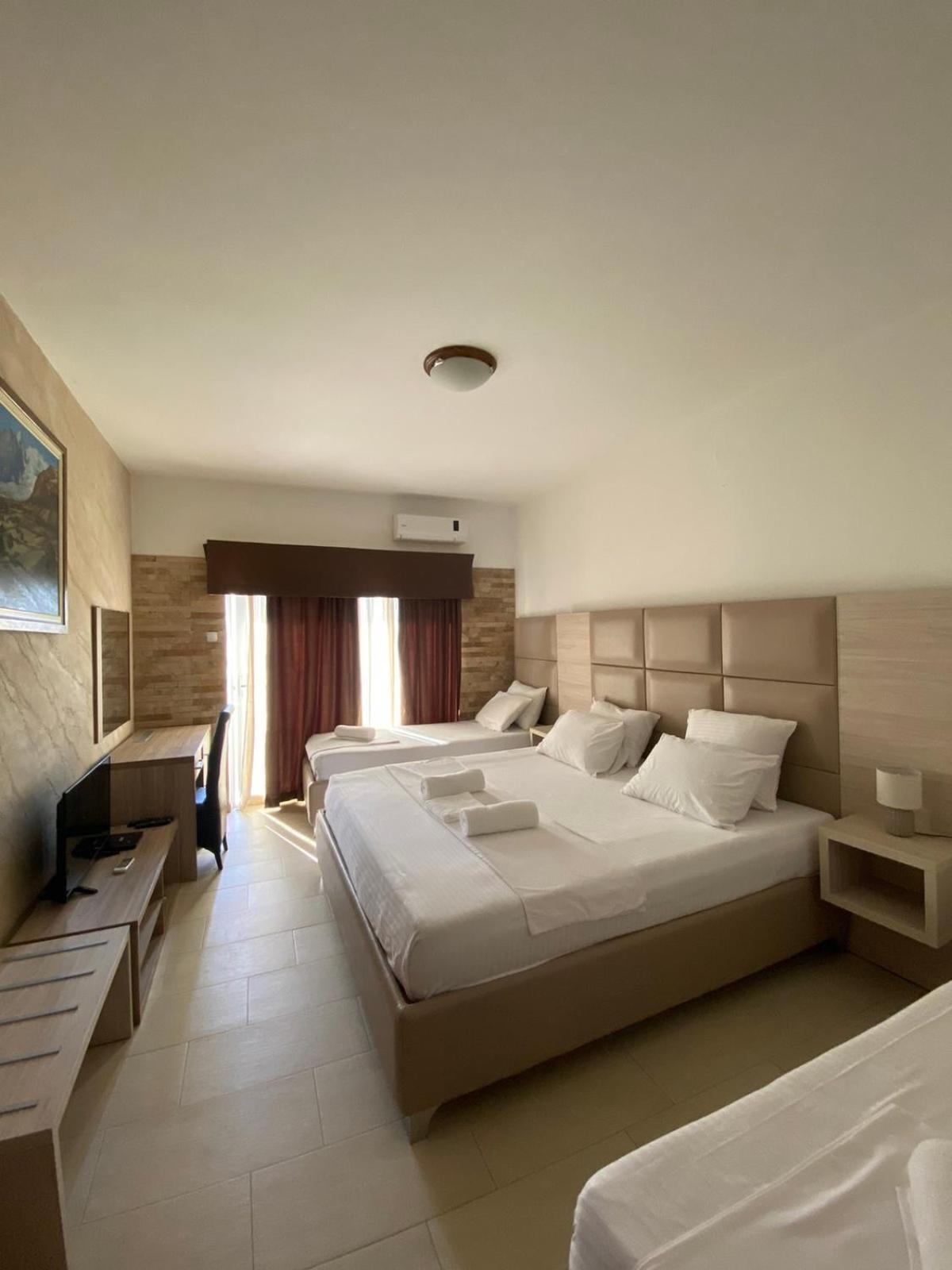 Imperial Hotel Ulcinj Exterior photo