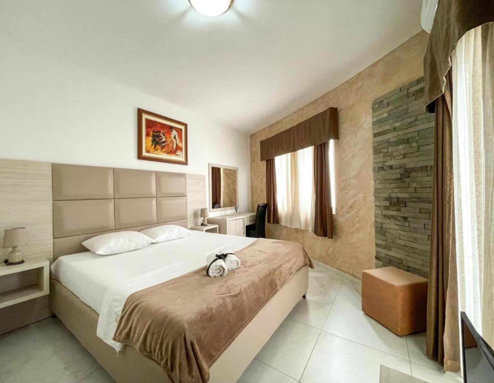 Imperial Hotel Ulcinj Exterior photo